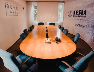 Tesla-Liptovsky-Hradok-Budova-Administrativy-na-prenajom-14