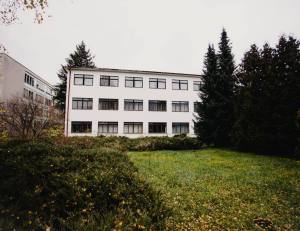 Tesla-Liptovsky-Hradok-Budova-Administrativy-na-prenajom-23