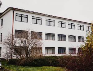 Tesla-Liptovsky-Hradok-Budova-Administrativy-na-prenajom-26