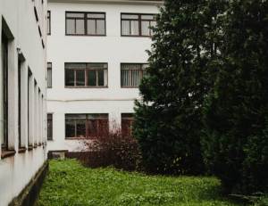 Tesla-Liptovsky-Hradok-Budova-Administrativy-na-prenajom-27