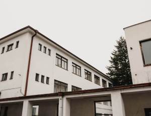 Tesla-Liptovsky-Hradok-Budova-Administrativy-na-prenajom-28