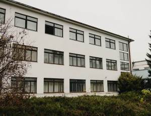 Tesla-Liptovsky-Hradok-Budova-Administrativy-na-prenajom-34