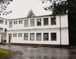 Tesla-Liptovsky-Hradok-Budova-odbytu-na-prenajom-16