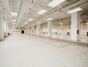 Tesla-Liptovsky-Hradok-Etazova-budova-na-prenajom-17